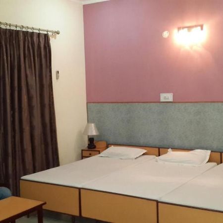 Hotel Pawan Agra  Room photo